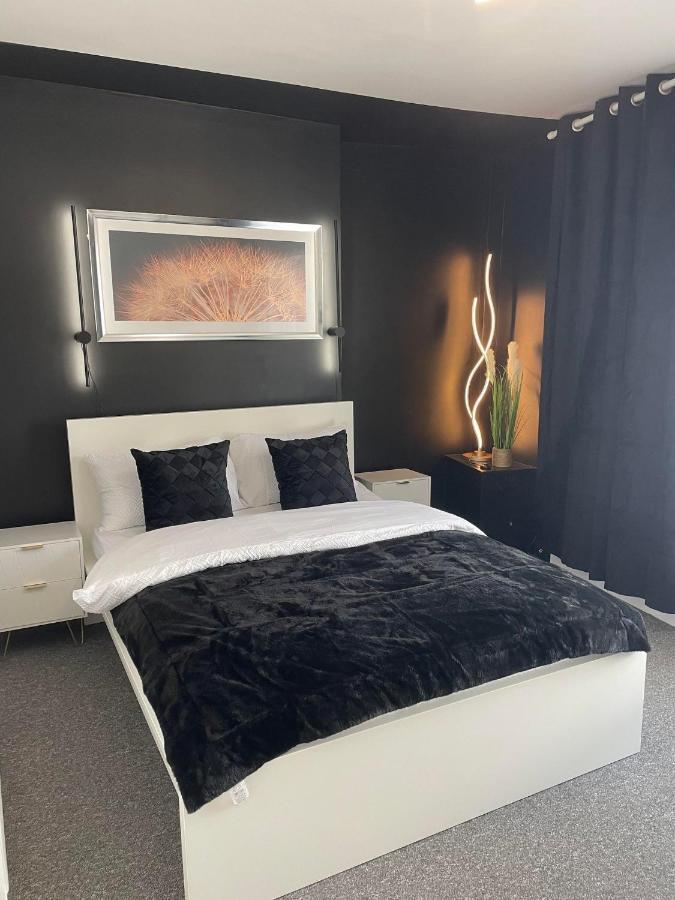 Apartment Flat 1 *