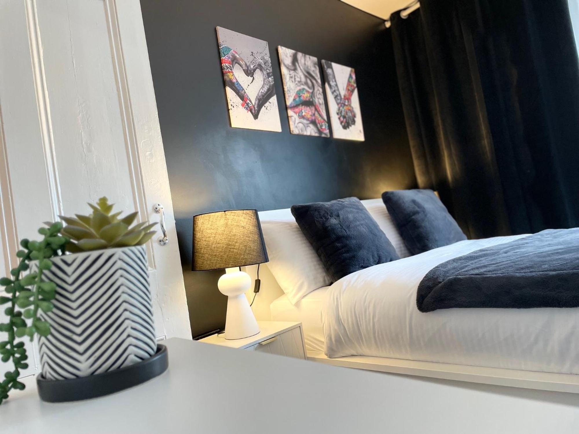 Flat 1 Apartment
